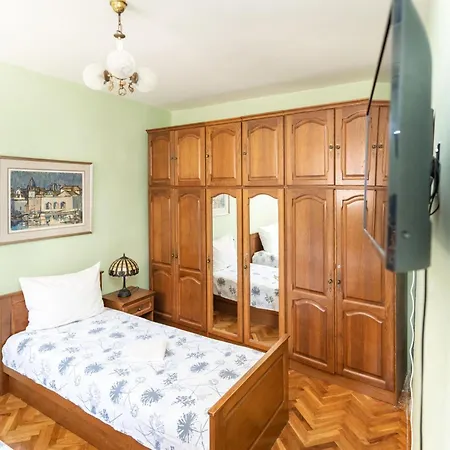Casa Radha Bella - Two Bedroom Holiday home